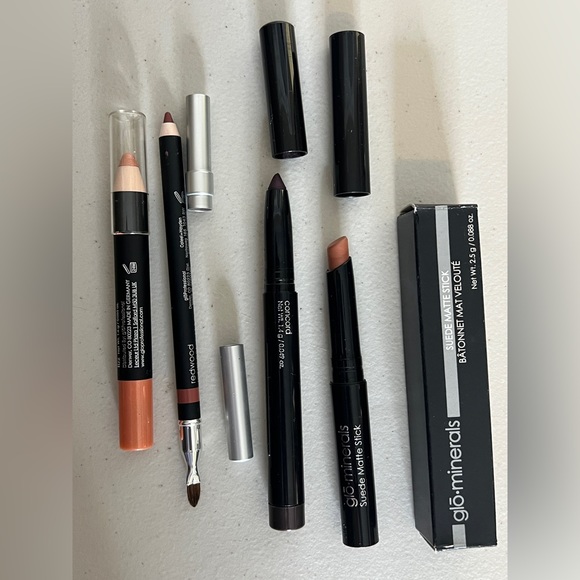 💄NIB! 4Pc Glo Minerals Makeup Bundle MSRP $79 - Picture 3 of 3